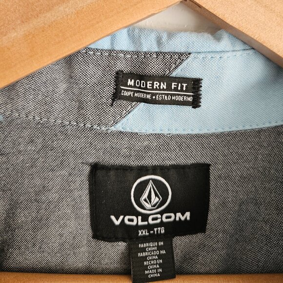 Volcom Men's XXL Light Blue Cotton Button Up Shirt Short Sleeve Modern Fit - Picture 3 of 12